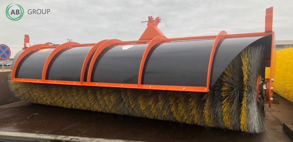 Pomarol tractor sweeper ZS250, 2,5 m - Barredora cucharón para Vehículo municipal: foto 1 Pomarol tractor sweeper ZS250, 2,5 m - Barredora cucharón para Vehículo municipal: foto 1