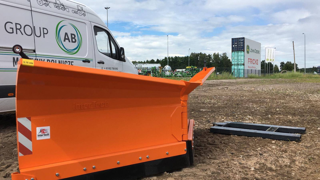 Snow plow v-shape PSSHV-01 3.15 - Cuchilla quitanieves para Maquinaria agrícola: foto 1 Snow plow v-shape PSSHV-01 3.15 - Cuchilla quitanieves para Maquinaria agrícola: foto 1