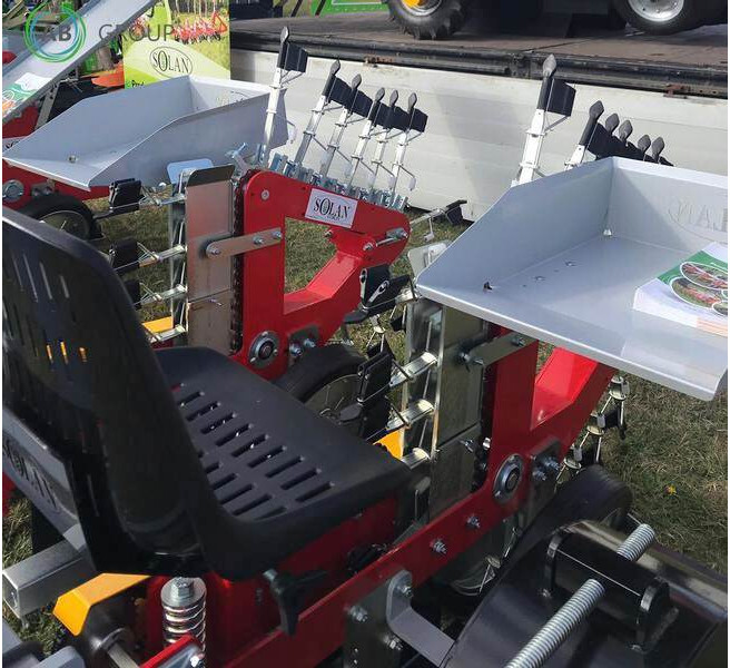 Solan Semi automatic finger planter 2 rows/Plantad - Plantadora de patatas: foto 1 Solan Semi automatic finger planter 2 rows/Plantad - Plantadora de patatas: foto 1