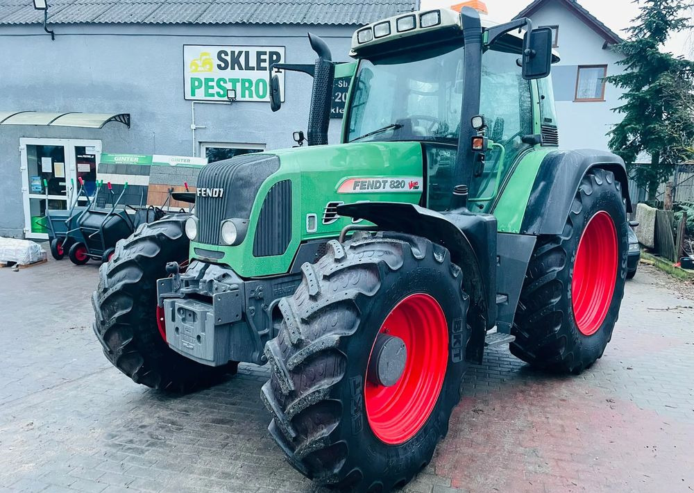 Fendt 820 - Tractor: foto 1 Fendt 820 - Tractor: foto 1