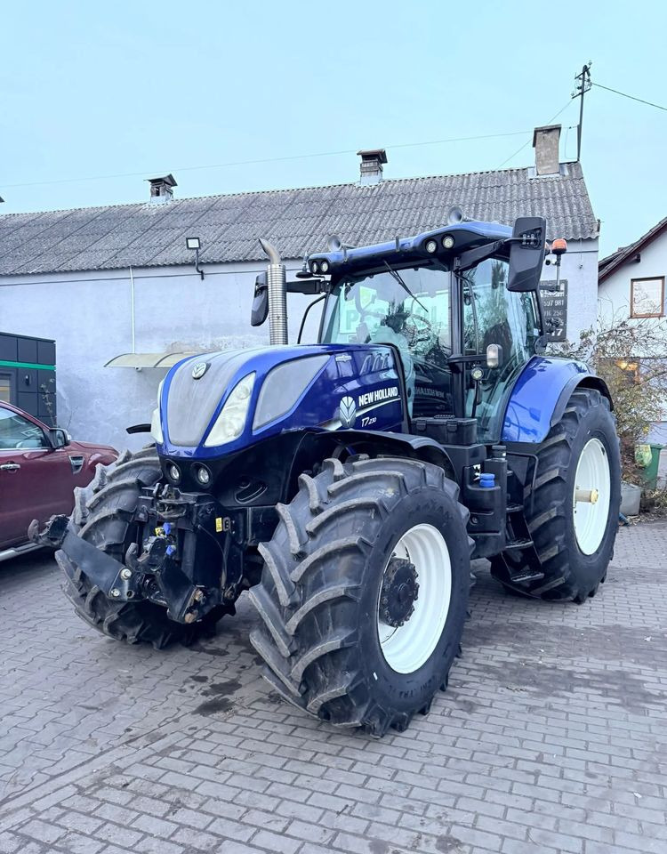 New Holland T7.230 Blue Power Autocommand - Tractor: foto 2 New Holland T7.230 Blue Power Autocommand - Tractor: foto 2