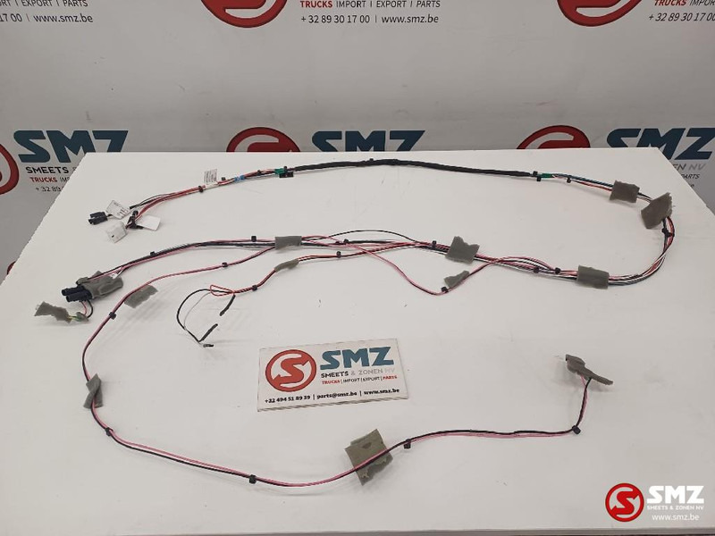 Caterpillar Lightning wire harness Caterpillar - Cables/ Alambres para Camión: foto 1 Caterpillar Lightning wire harness Caterpillar - Cables/ Alambres para Camión: foto 1