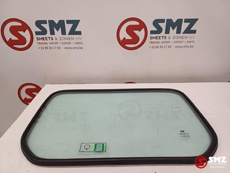 Caterpillar Rear glass Caterpillar - Ventana y piezas para Equipo de manutención: foto 1 Caterpillar Rear glass Caterpillar - Ventana y piezas para Equipo de manutención: foto 1