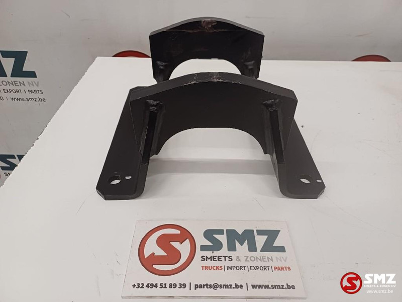 Caterpillar Track guide guard Caterpillar - Bastidor/ Chasis para Equipo de manutención: foto 2 Caterpillar Track guide guard Caterpillar - Bastidor/ Chasis para Equipo de manutención: foto 2