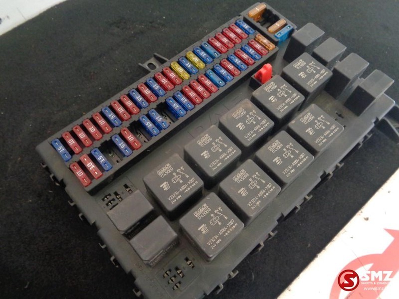 DAF Occ Zekeringskast daf 1795419 - Fusible para Camión: foto 2 DAF Occ Zekeringskast daf 1795419 - Fusible para Camión: foto 2