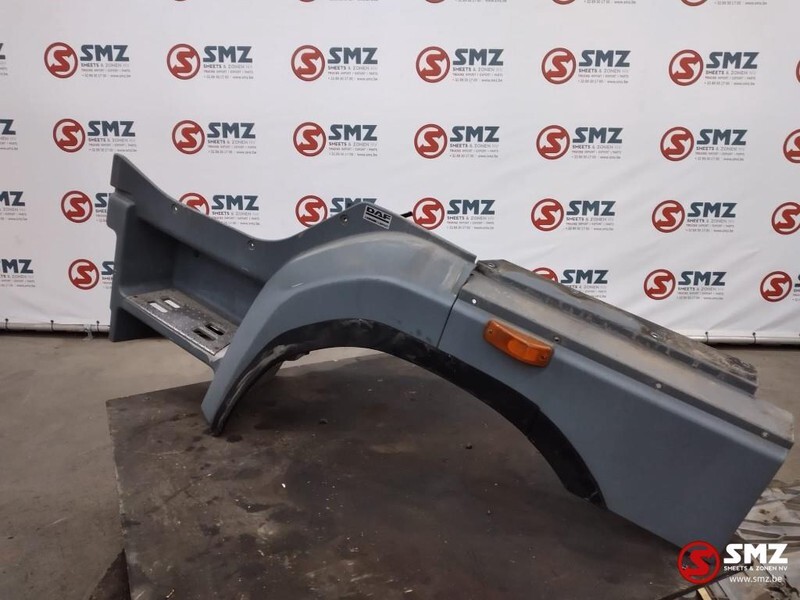 DAF Occ opstap +spatbordverlenging links DAF CF 85 165 - Cabina e interior para Camión: foto 1 DAF Occ opstap +spatbordverlenging links DAF CF 85 165 - Cabina e interior para Camión: foto 1