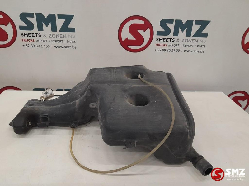 DAF Occ ruitensproeiervloeistofreservoir DAF - Ventana y piezas para Camión: foto 2 DAF Occ ruitensproeiervloeistofreservoir DAF - Ventana y piezas para Camión: foto 2