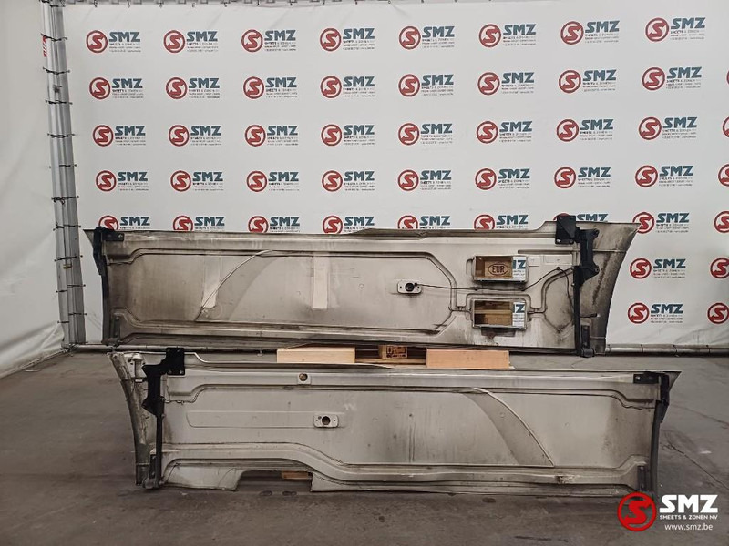 DAF Occ set side skirts L/R DAF - Bastidor/ Chasis para Camión: foto 2 DAF Occ set side skirts L/R DAF - Bastidor/ Chasis para Camión: foto 2