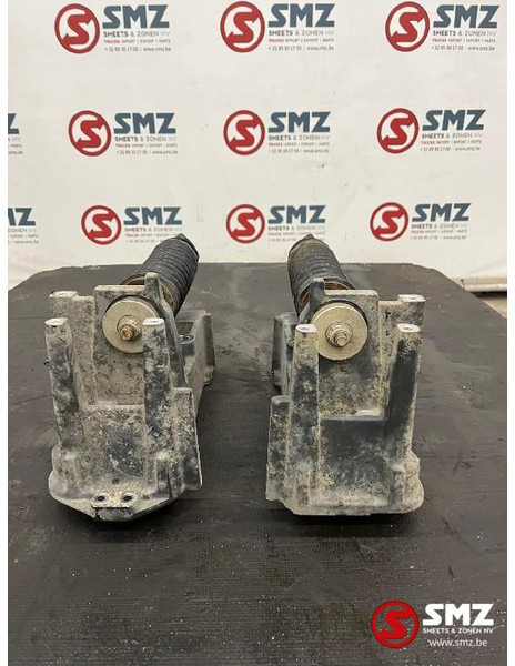 DAF Occ set voorbumpersteunen L/R + cabineschokdempers - Bastidor/ Chasis para Camión: foto 1 DAF Occ set voorbumpersteunen L/R + cabineschokdempers - Bastidor/ Chasis para Camión: foto 1