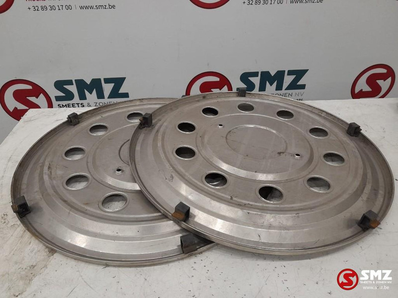 Diversen Occ Wielschalen voor - en achteras set 22.5" - Llanta para Camión: foto 2 Diversen Occ Wielschalen voor - en achteras set 22.5" - Llanta para Camión: foto 2