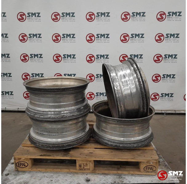 Diversen Occ set van 4 velgen 22,5 x 9,00 Alcoa - Llanta para Camión: foto 4 Diversen Occ set van 4 velgen 22,5 x 9,00 Alcoa - Llanta para Camión: foto 4