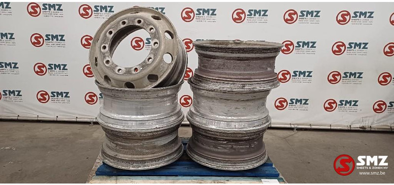 Diversen Occ set van 6 22.5x9.00 Alcoa velgen - Llanta para Camión: foto 1 Diversen Occ set van 6 22.5x9.00 Alcoa velgen - Llanta para Camión: foto 1