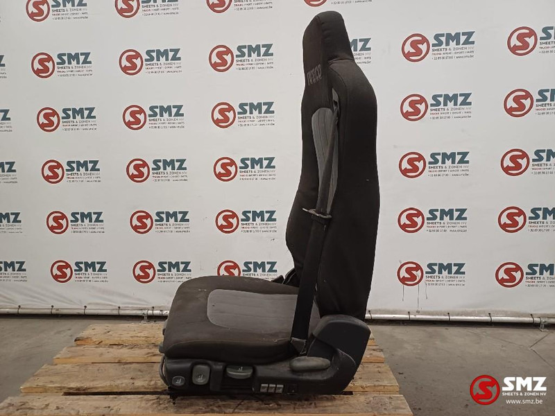 Iveco Occ bestuurdersstoel Iveco - Cabina e interior para Camión: foto 4 Iveco Occ bestuurdersstoel Iveco - Cabina e interior para Camión: foto 4