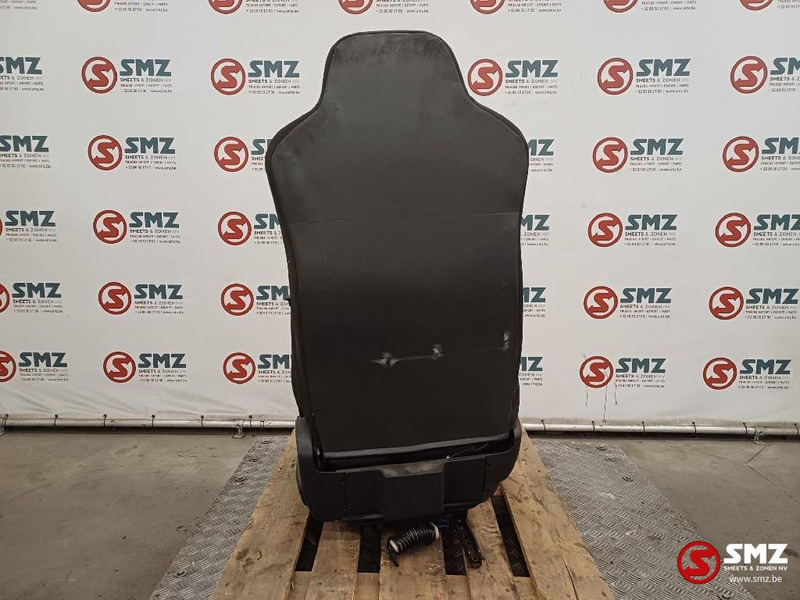 Iveco Occ bestuurdersstoel Iveco - Cabina e interior para Camión: foto 2 Iveco Occ bestuurdersstoel Iveco - Cabina e interior para Camión: foto 2