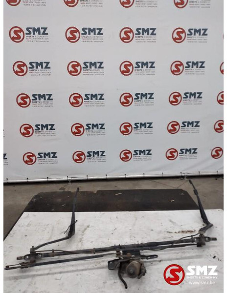 Iveco Occ ruitenwissermotor + mechanisme Iveco - Limpiaparabrisas para Camión: foto 1 Iveco Occ ruitenwissermotor + mechanisme Iveco - Limpiaparabrisas para Camión: foto 1