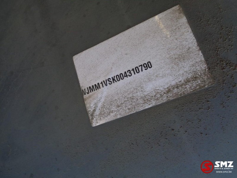 Iveco Occ spatbord links voor - Carrocería y exterior para Camión: foto 4 Iveco Occ spatbord links voor - Carrocería y exterior para Camión: foto 4