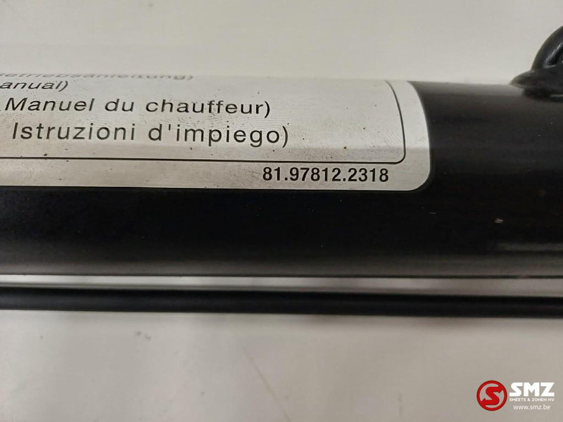 MAN Occ cabinekantelcilinder MAN - Bastidor/ Chasis para Camión: foto 4 MAN Occ cabinekantelcilinder MAN - Bastidor/ Chasis para Camión: foto 4