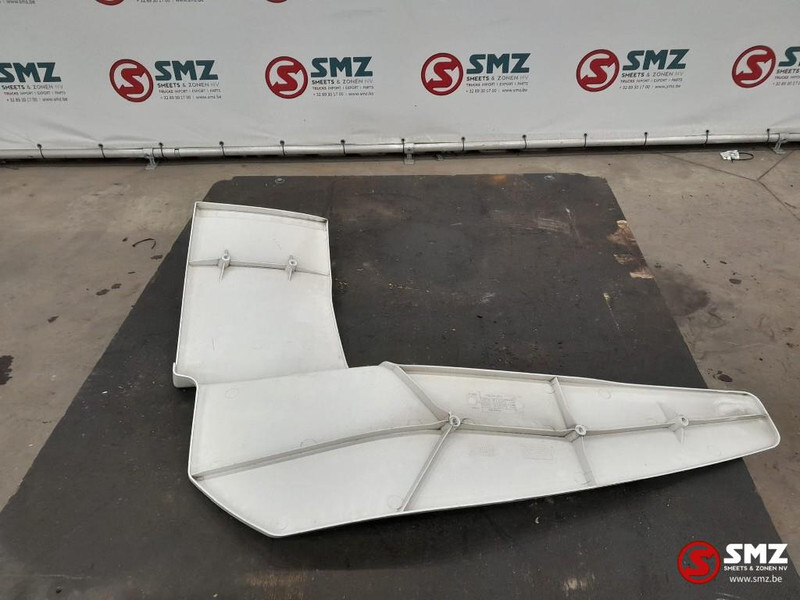 MAN Occ cabinespoiler rechtsboven MAN - Aerodinámica/ Spoiler para Camión: foto 2 MAN Occ cabinespoiler rechtsboven MAN - Aerodinámica/ Spoiler para Camión: foto 2