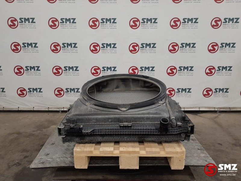 MAN Occ radiator + intercooler + expansievat MAN - Radiador para Camión: foto 2 MAN Occ radiator + intercooler + expansievat MAN - Radiador para Camión: foto 2