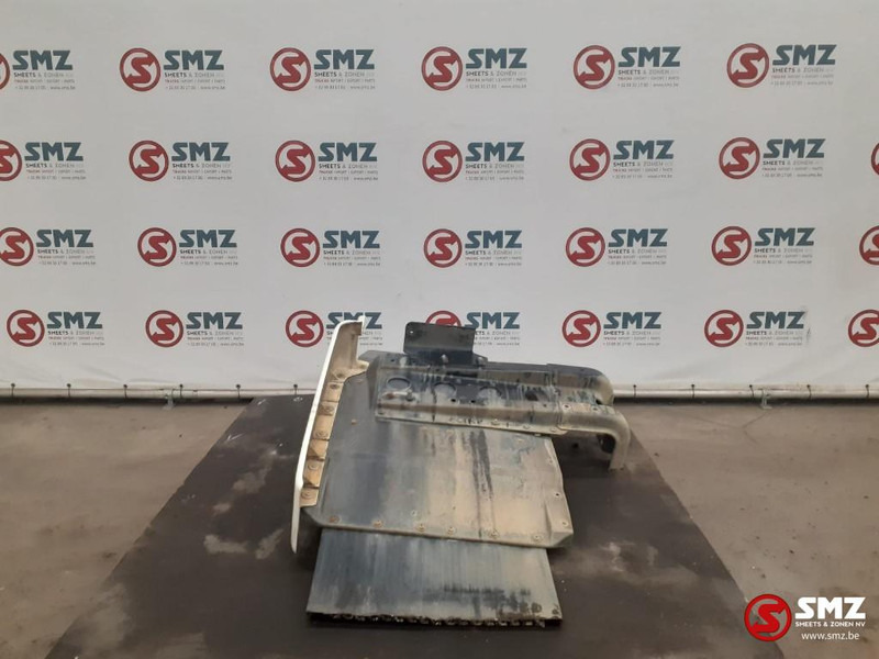 MAN Occ spatbord vooraan links + spatbordhouder MAN - Carrocería y exterior para Camión: foto 3 MAN Occ spatbord vooraan links + spatbordhouder MAN - Carrocería y exterior para Camión: foto 3