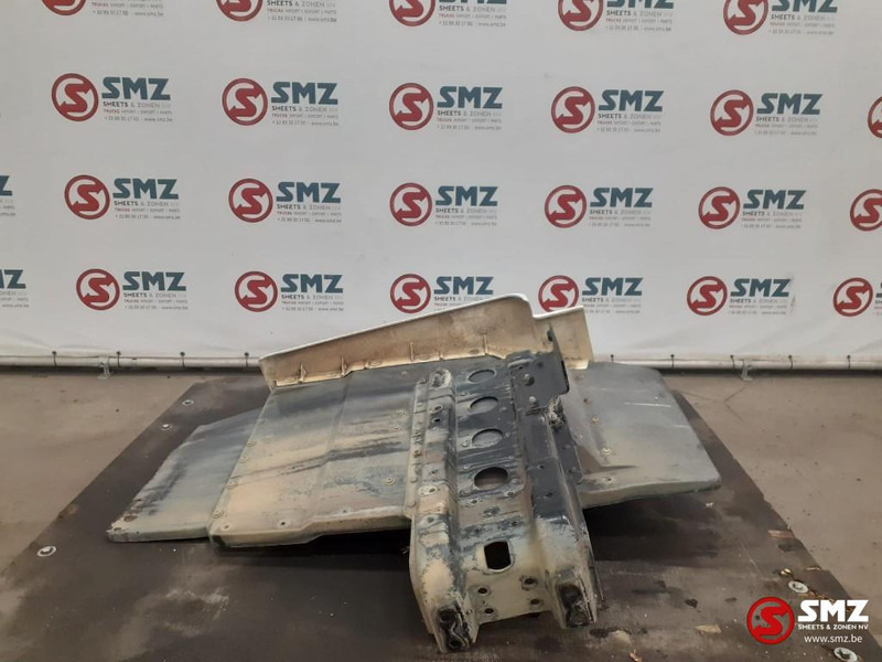 MAN Occ spatbord vooraan links + spatbordhouder MAN - Carrocería y exterior para Camión: foto 4 MAN Occ spatbord vooraan links + spatbordhouder MAN - Carrocería y exterior para Camión: foto 4