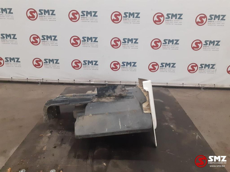 MAN Occ spatbord vooraan links + spatbordhouder MAN - Carrocería y exterior para Camión: foto 2 MAN Occ spatbord vooraan links + spatbordhouder MAN - Carrocería y exterior para Camión: foto 2