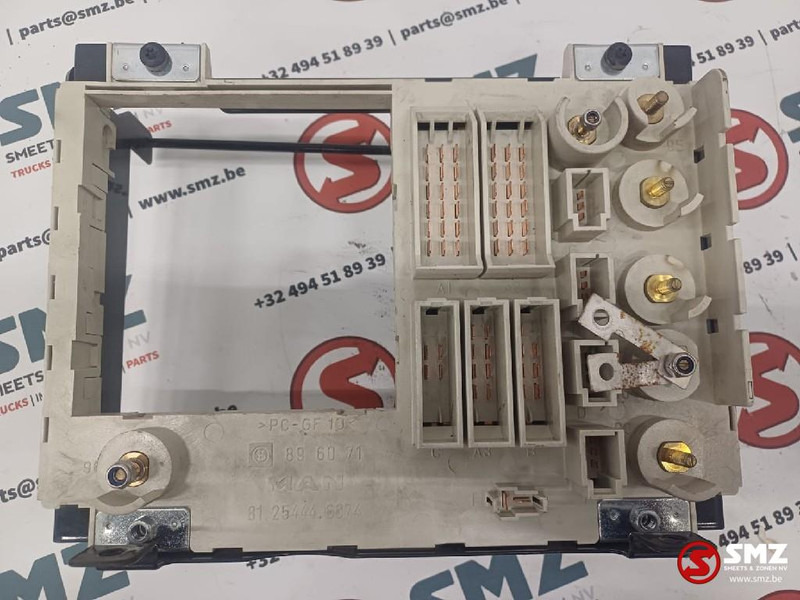 MAN Occ zekeringskast MAN - Sistema eléctrico para Camión: foto 2 MAN Occ zekeringskast MAN - Sistema eléctrico para Camión: foto 2