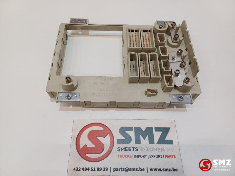 MAN Occ zekeringskast MAN - Sistema eléctrico para Camión: foto 3 MAN Occ zekeringskast MAN - Sistema eléctrico para Camión: foto 3