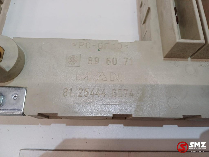 MAN Occ zekeringskast MAN - Sistema eléctrico para Camión: foto 4 MAN Occ zekeringskast MAN - Sistema eléctrico para Camión: foto 4