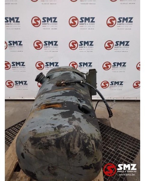 Mercedes-Benz Occ Brandstoftank 210L Mercedes 2527 - Depósito de combustible para Camión: foto 2 Mercedes-Benz Occ Brandstoftank 210L Mercedes 2527 - Depósito de combustible para Camión: foto 2