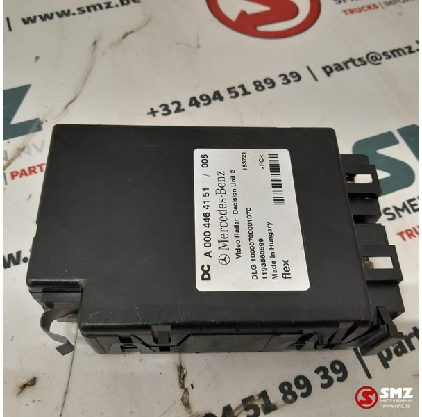 Mercedes-Benz Occ ECU Video Radar Desicion Unit regeleenheid Mer - Unidad de control para Camión: foto 2 Mercedes-Benz Occ ECU Video Radar Desicion Unit regeleenheid Mer - Unidad de control para Camión: foto 2