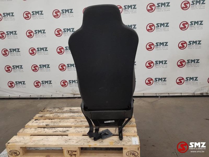 Mercedes-Benz Occ bijrijdersstoel Mercedes - Cabina e interior para Camión: foto 2 Mercedes-Benz Occ bijrijdersstoel Mercedes - Cabina e interior para Camión: foto 2