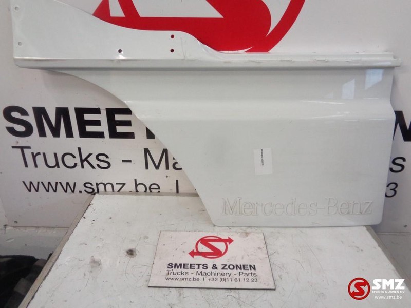 Mercedes-Benz Occ deur verlenging rechts Mercedes Actros - Puerta y piezas para Camión: foto 1 Mercedes-Benz Occ deur verlenging rechts Mercedes Actros - Puerta y piezas para Camión: foto 1