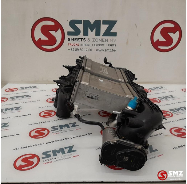 Mercedes-Benz Occ intercooler radiator AMG C63S Mercedes - Intercooler para Coche: foto 3 Mercedes-Benz Occ intercooler radiator AMG C63S Mercedes - Intercooler para Coche: foto 3