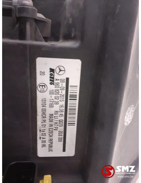 Mercedes-Benz Occ koplamp links Mercedes Actros MP4 - Faro delantero para Camión: foto 5 Mercedes-Benz Occ koplamp links Mercedes Actros MP4 - Faro delantero para Camión: foto 5