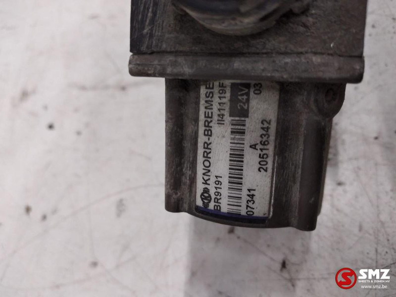 Volvo Occ EBS modulatorklep Volvo FH 20516342 II41119F - Piezas de recambio para Camión: foto 3 Volvo Occ EBS modulatorklep Volvo FH 20516342 II41119F - Piezas de recambio para Camión: foto 3