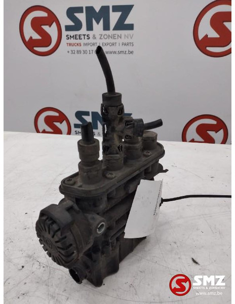 Volvo Occ hoogte regel ventiel Volvo FH 21083657 - Piezas de recambio para Camión: foto 2 Volvo Occ hoogte regel ventiel Volvo FH 21083657 - Piezas de recambio para Camión: foto 2