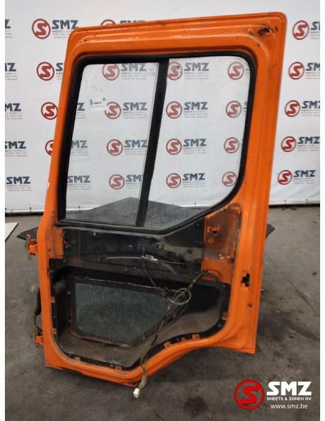 Renault Occ Deur rechts Renault Premium 300 - Puerta y piezas para Camión: foto 2 Renault Occ Deur rechts Renault Premium 300 - Puerta y piezas para Camión: foto 2
