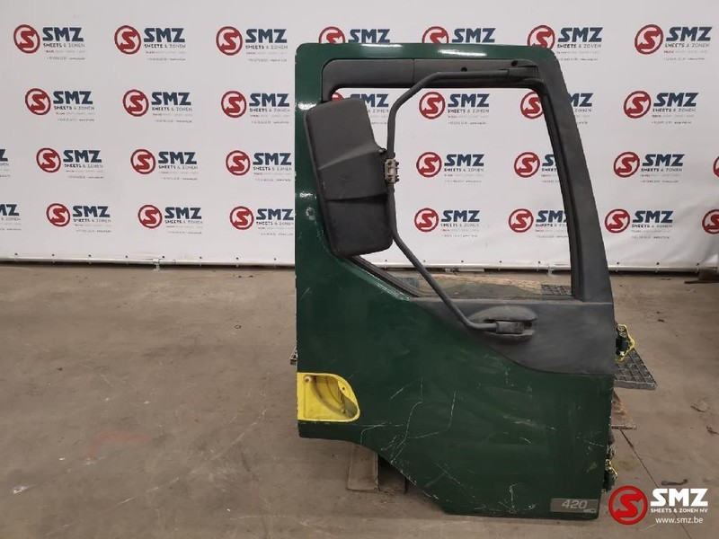 Renault Occ Deur rechts Renault Premium 420dci - Puerta y piezas para Camión: foto 1 Renault Occ Deur rechts Renault Premium 420dci - Puerta y piezas para Camión: foto 1