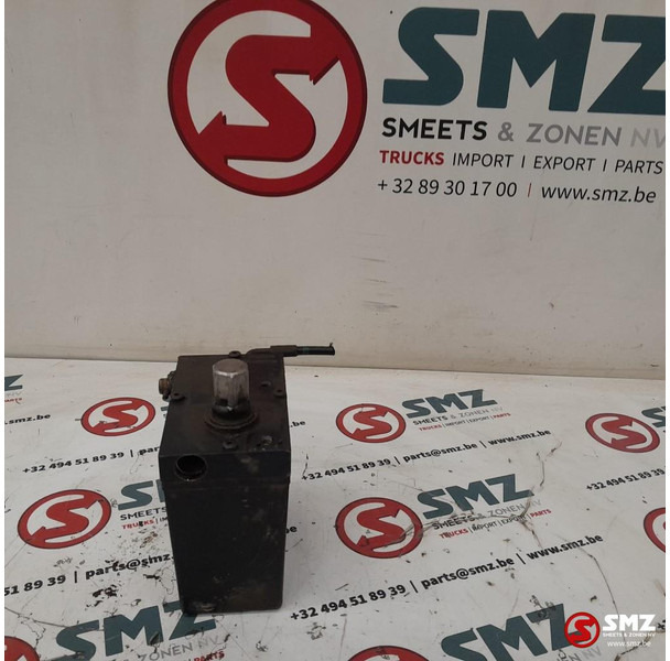 Renault Occ cabinekantelpomp Renault - Bastidor/ Chasis para Camión: foto 2 Renault Occ cabinekantelpomp Renault - Bastidor/ Chasis para Camión: foto 2