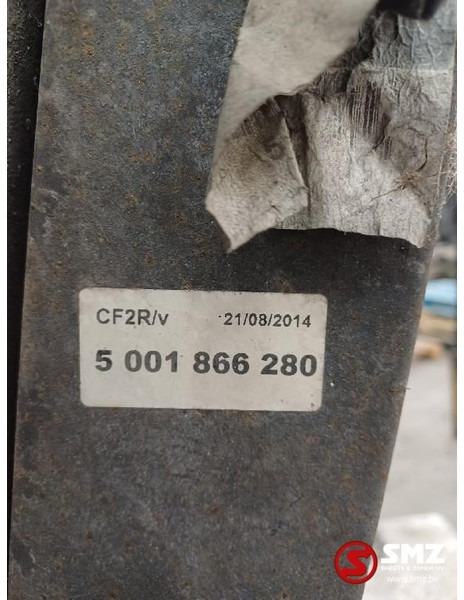 Renault Occ radiator Renault - Radiador para Camión: foto 4 Renault Occ radiator Renault - Radiador para Camión: foto 4