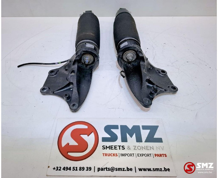 Renault Occ set cabineschokdempers L/R Renault - Amortiguadores para Camión: foto 2 Renault Occ set cabineschokdempers L/R Renault - Amortiguadores para Camión: foto 2