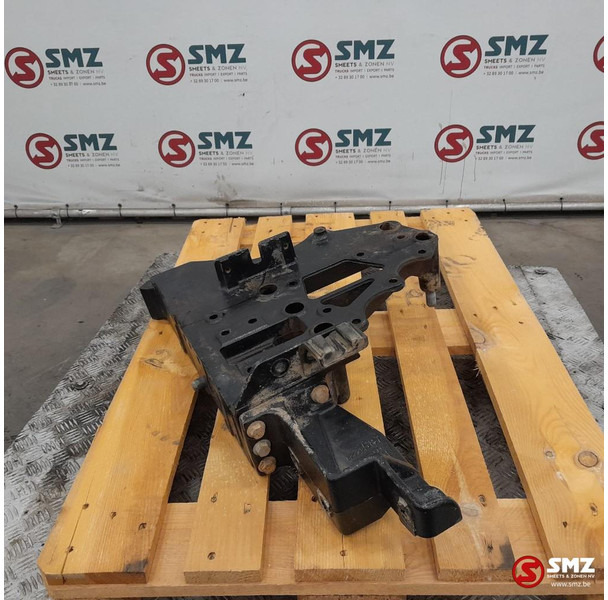 Renault Occ voorbumperbeugel rechts Renault - Bastidor/ Chasis para Camión: foto 2 Renault Occ voorbumperbeugel rechts Renault - Bastidor/ Chasis para Camión: foto 2