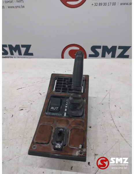 Scania Occ schakelpaneel met retarder Scania - Salpicadero para Camión: foto 1 Scania Occ schakelpaneel met retarder Scania - Salpicadero para Camión: foto 1