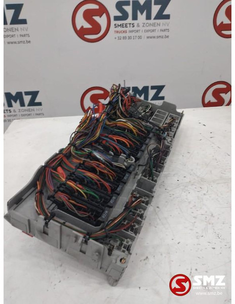 Scania Occ zekeringskast Scania - Sistema eléctrico para Camión: foto 3 Scania Occ zekeringskast Scania - Sistema eléctrico para Camión: foto 3