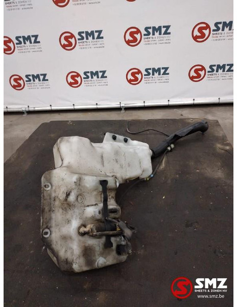 Volvo Occ ruitenwisservloeistoftank Volvo FH 84092257 - Limpiaparabrisas para Camión: foto 2 Volvo Occ ruitenwisservloeistoftank Volvo FH 84092257 - Limpiaparabrisas para Camión: foto 2