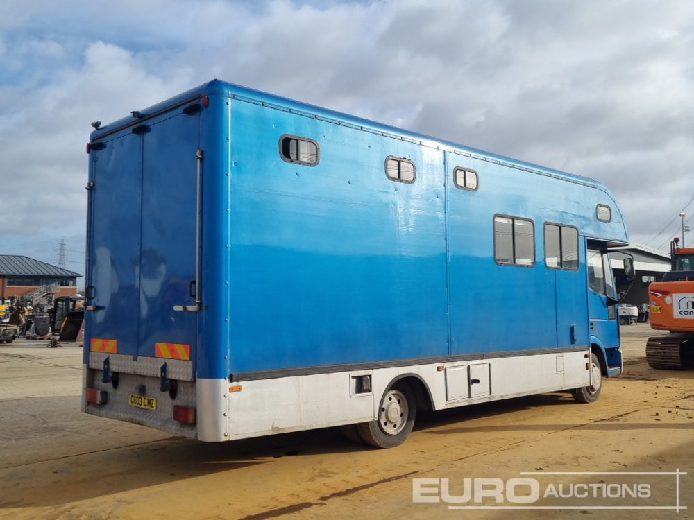 2003 Iveco Tector - Camión transporte de ganado: foto 5 2003 Iveco Tector - Camión transporte de ganado: foto 5