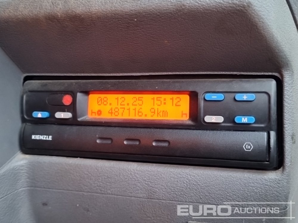 2005 DAF LF - Camión cisterna: foto 1 2005 DAF LF - Camión cisterna: foto 1