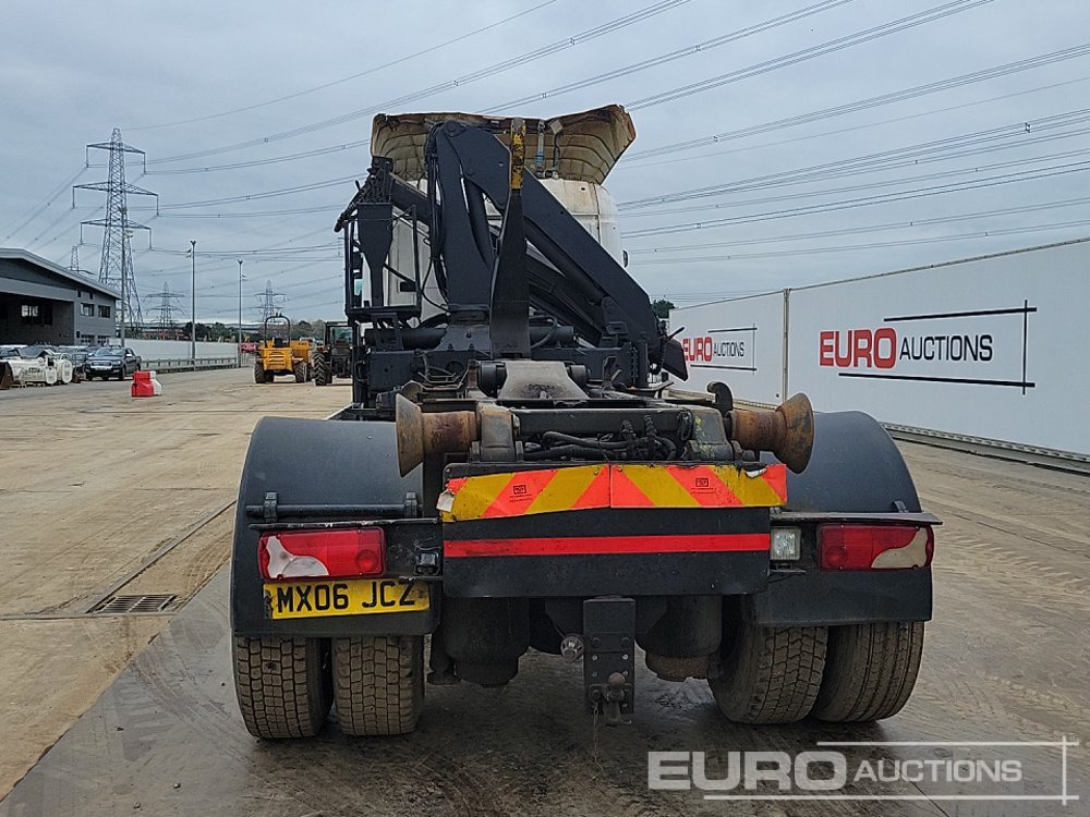 2006 Scania P230 - Camión multibasculante: foto 4 2006 Scania P230 - Camión multibasculante: foto 4