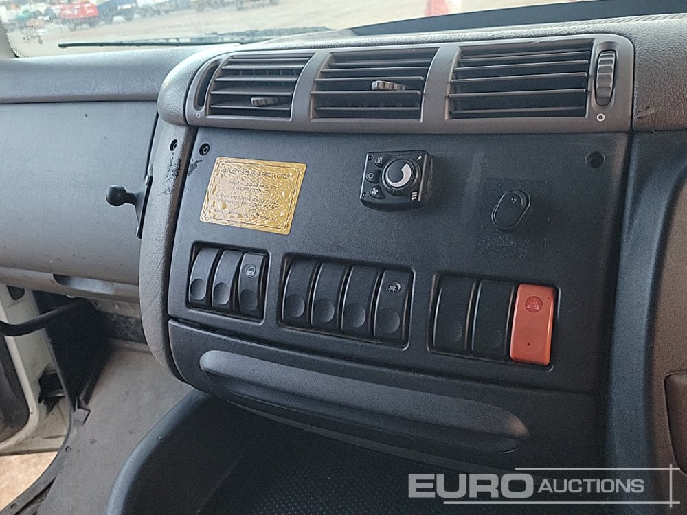 Camión volquete 2009 DAF CF65.220: foto 25